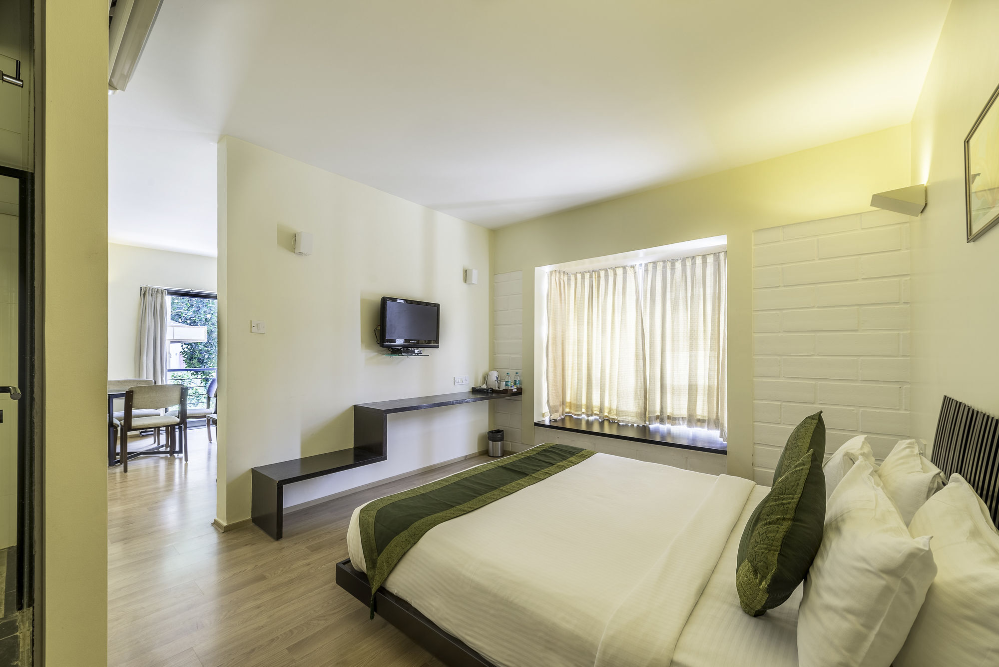 Treebo Trend Spektrum Suites Mysore Eksteriør bilde