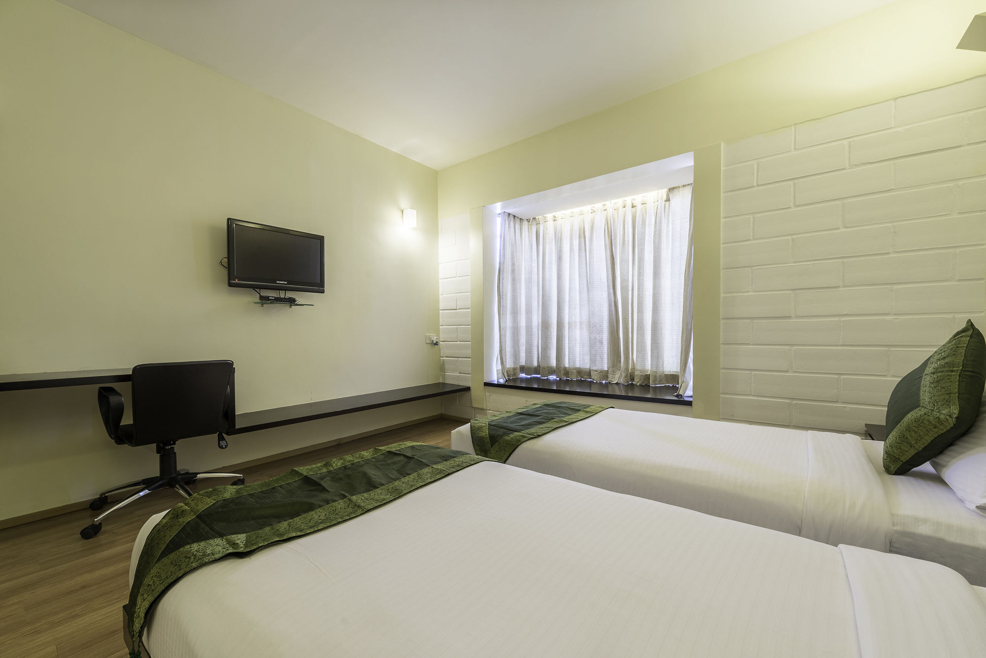 Treebo Trend Spektrum Suites Mysore Eksteriør bilde