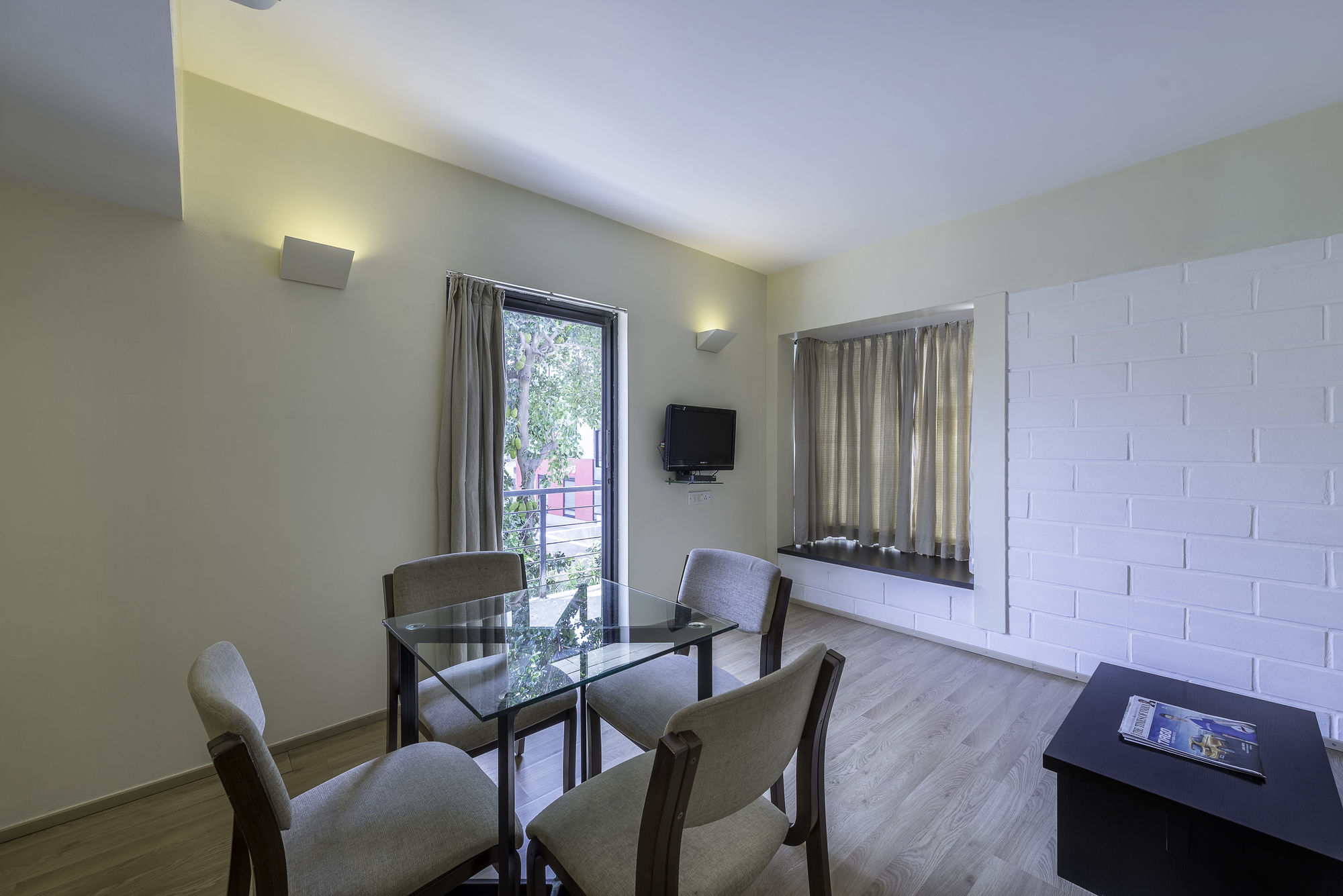 Treebo Trend Spektrum Suites Mysore Eksteriør bilde