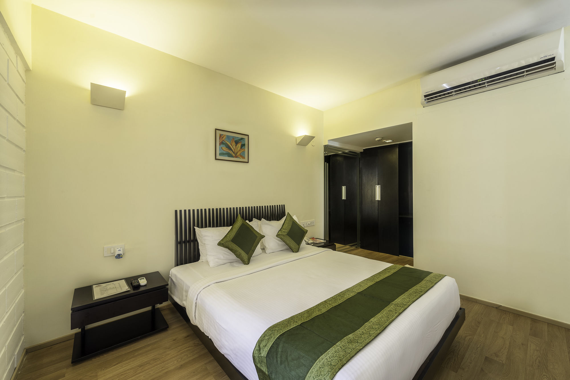 Treebo Trend Spektrum Suites Mysore Eksteriør bilde