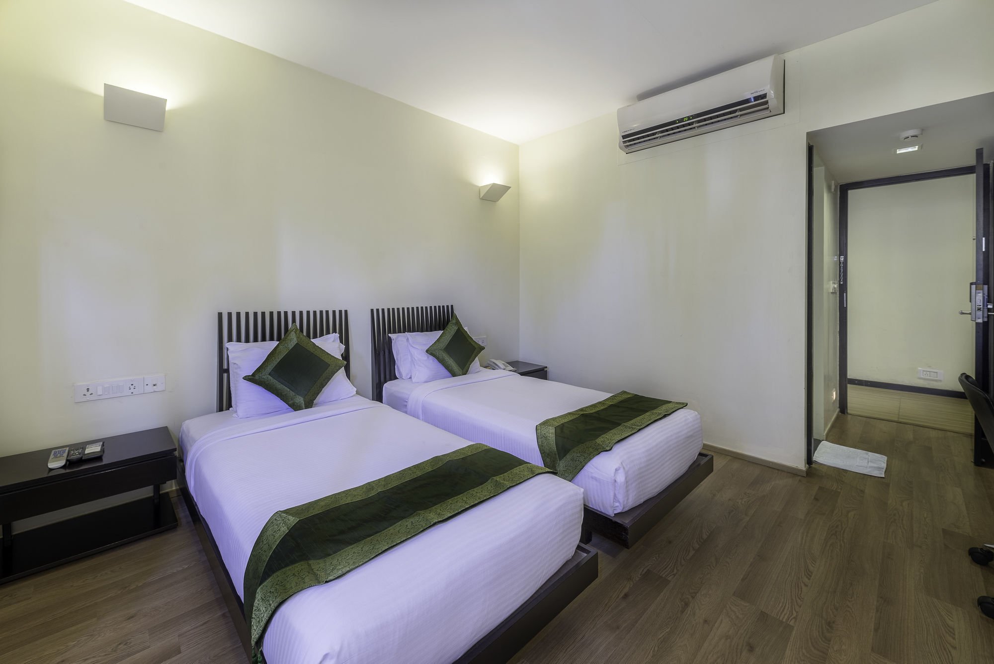 Treebo Trend Spektrum Suites Mysore Eksteriør bilde
