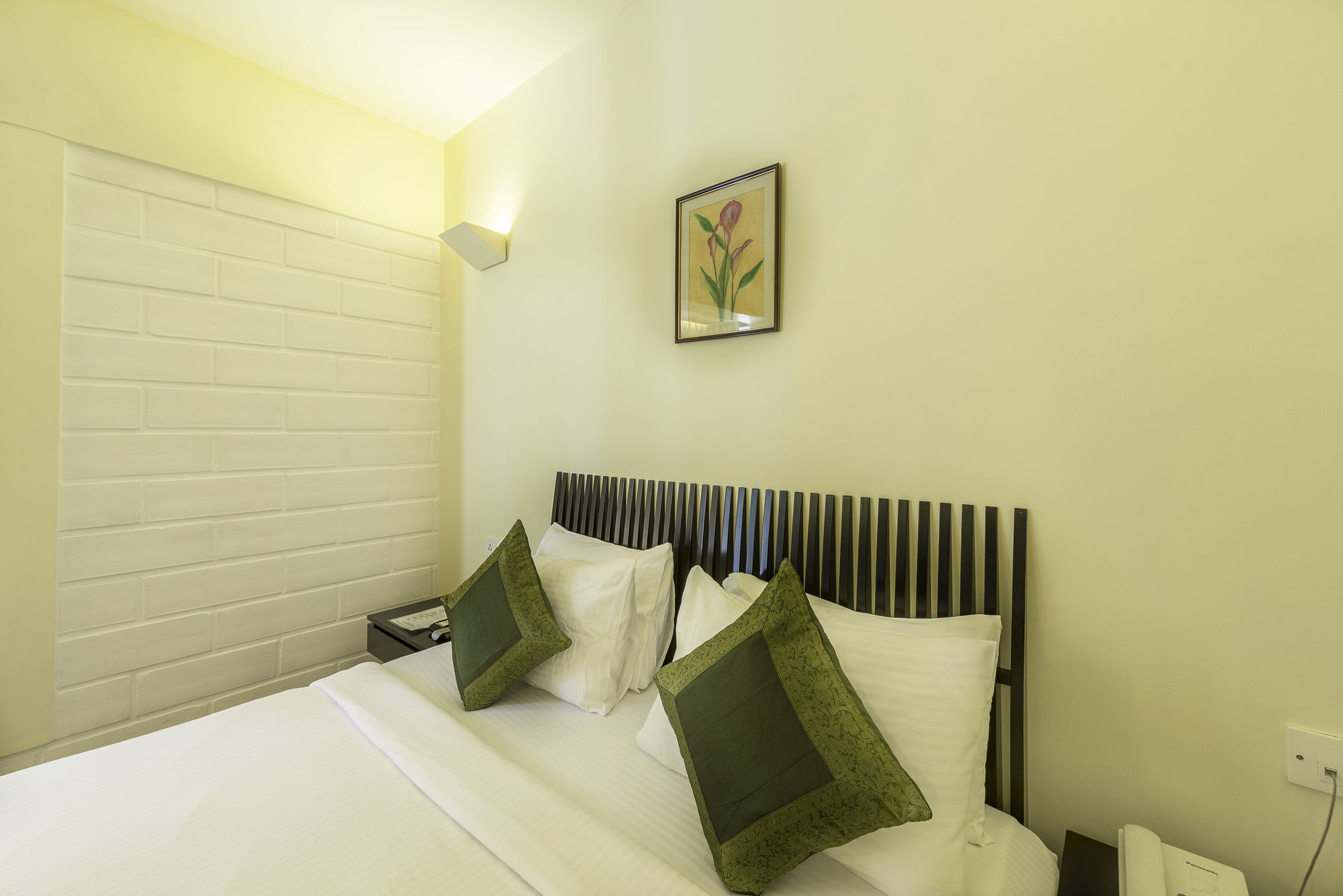 Treebo Trend Spektrum Suites Mysore Eksteriør bilde
